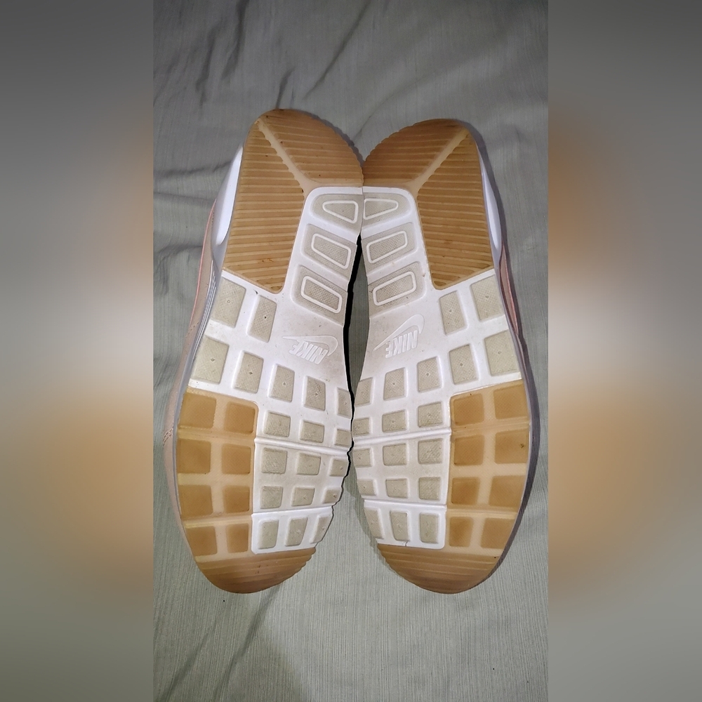 Nike Women's Beige Sneakers - Picture 5 of 8